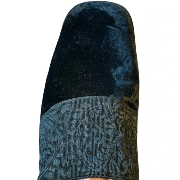 Vintage Bernie Mev black velvet loafer with elastic “ribbon” 39 - Picture 3 of 5